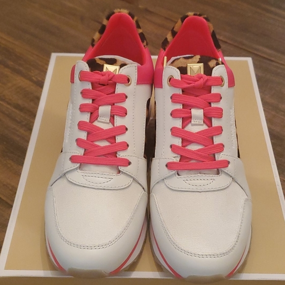 Michael Kors Billie Trainer Leather/Leopard Sneak - Picture 1 of 11
